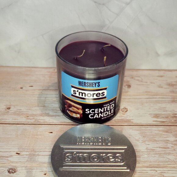 🆕Hershey's S'Mores Scented 3-Wick Candle - Picture 4 of 4